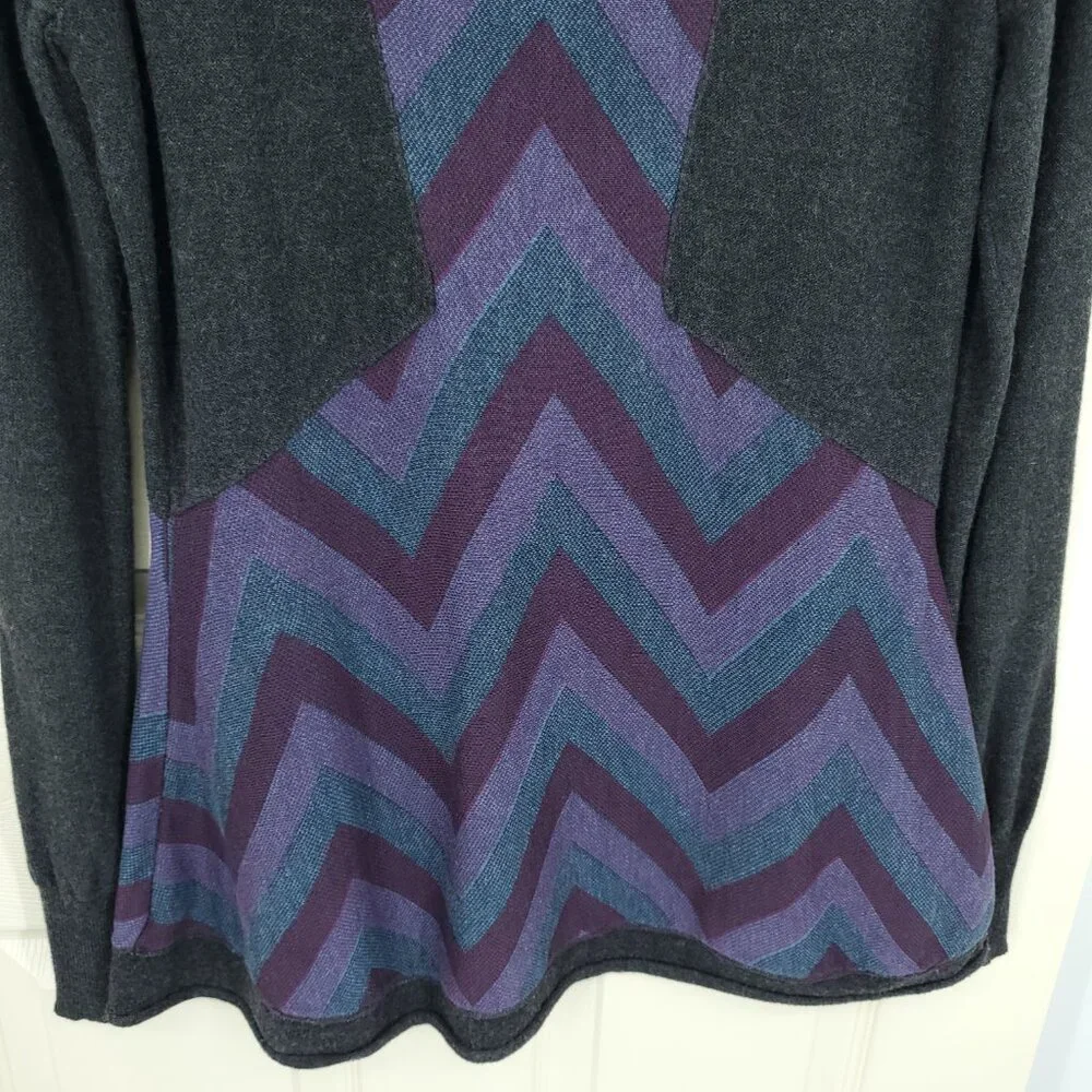 Free People Button Front Chevron V-Neck Sweater M Gray/Purple